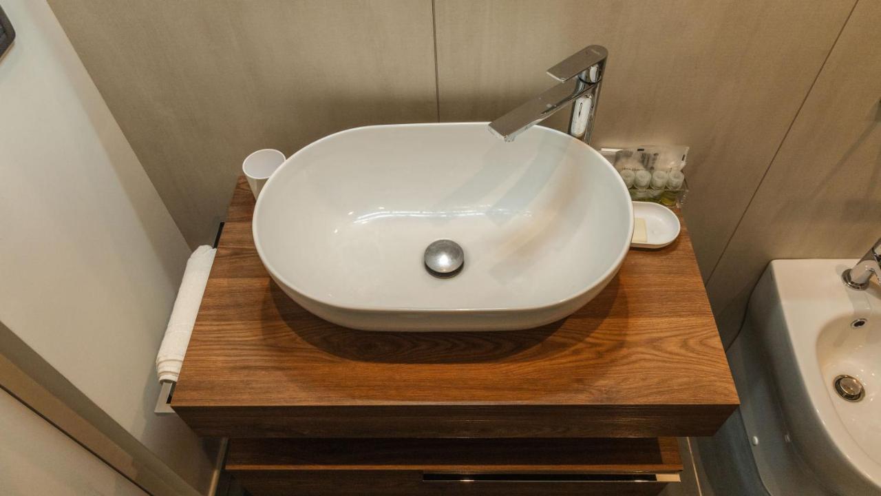 Hippocratica Apartment Салерно Екстериор снимка