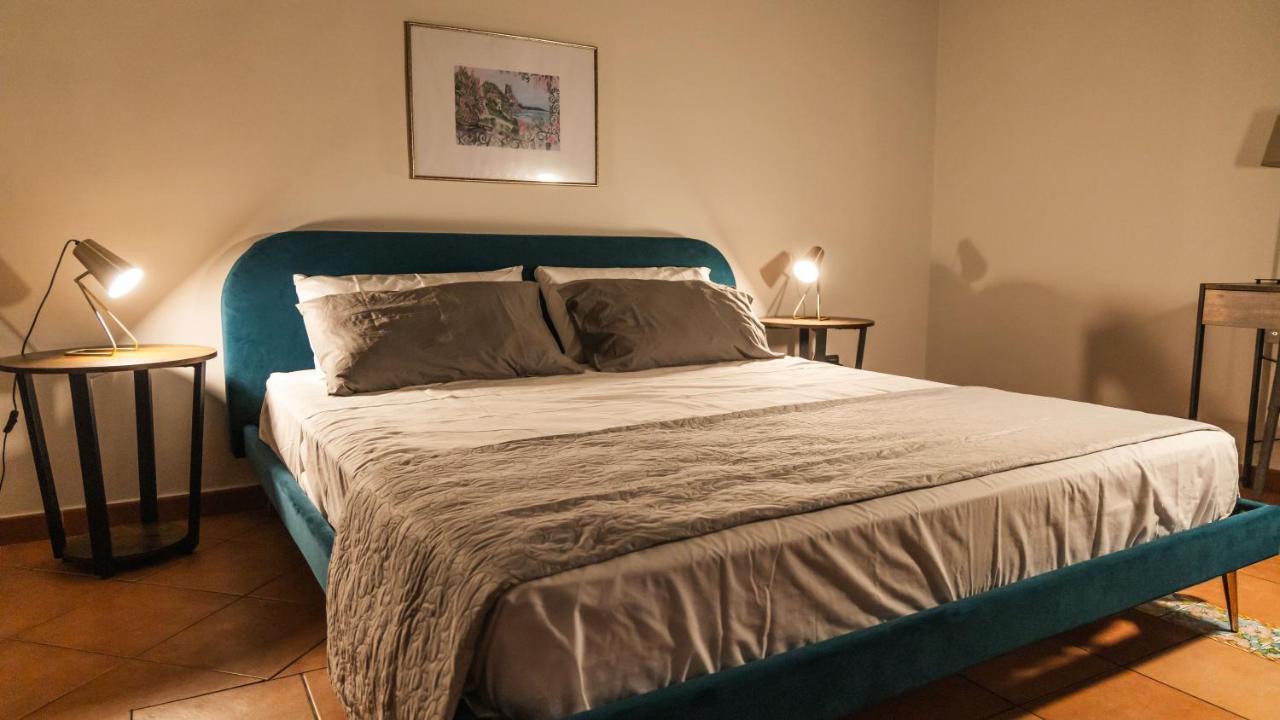 Hippocratica Apartment Салерно Екстериор снимка