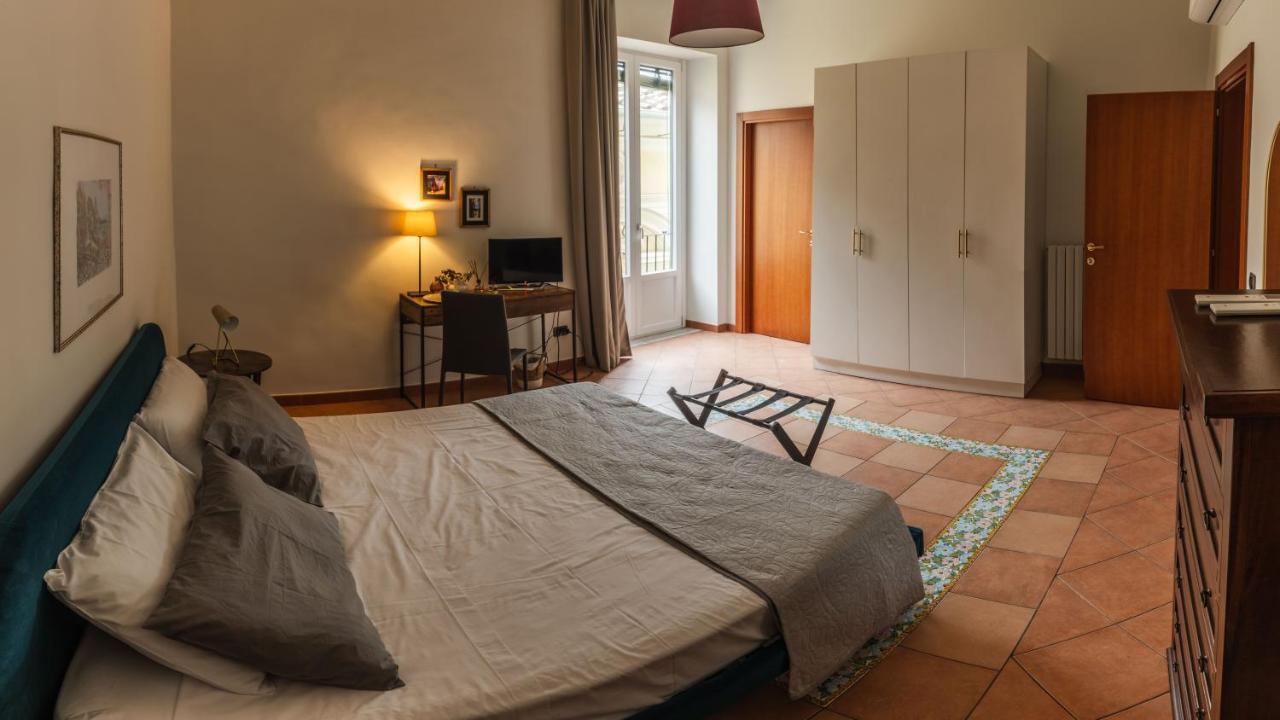 Hippocratica Apartment Салерно Екстериор снимка
