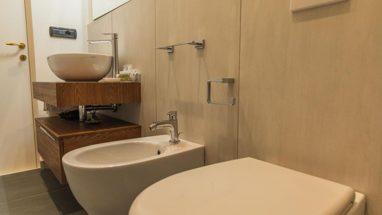 Hippocratica Apartment Салерно Екстериор снимка